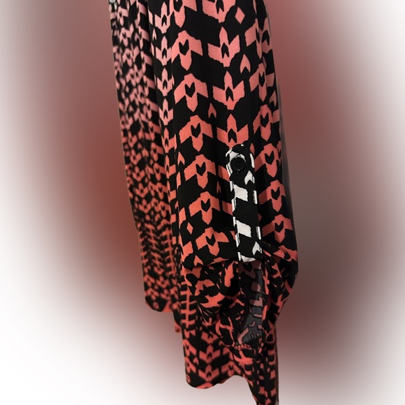 WTB4. NWOT Mixed Print Blouse | 1X - Picture 3 of 9